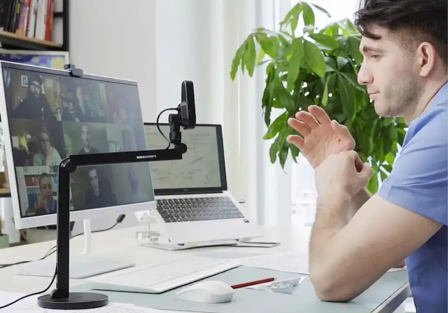 Đầu tư một thiết bị – nhận cả hai: Document camera và Webcam cho lớp học