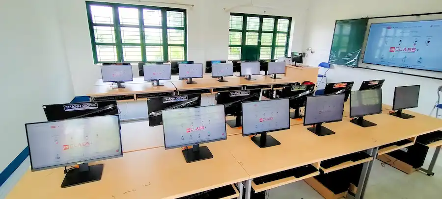 Phòng học ngoại ngữ trong lộ trình Tiếng Anh bắt buộc từ lớp 1