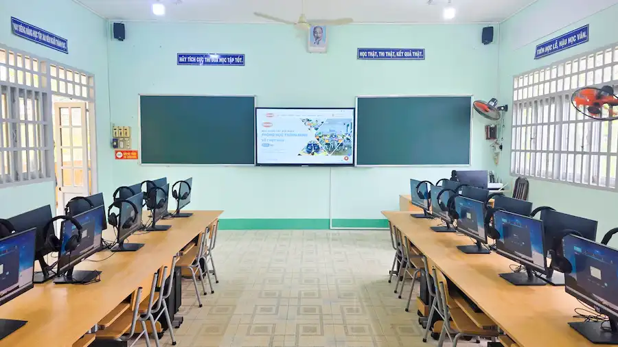 Phòng học số thông minh Trường THCS Thường Thới Tiền