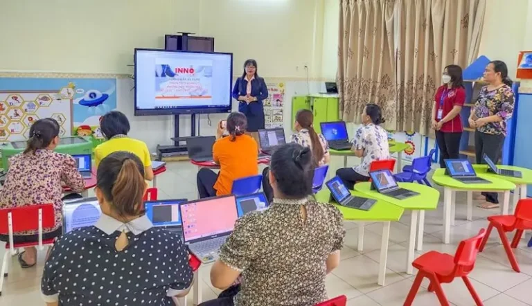 Phòng học số thông minh tại Hệ thống Giáo dục Tân Văn