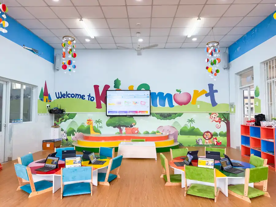 Phòng học thông minh Trường mầm non Long Thạnh Mỹ, TP Hồ Chí Minh 3 18.10.2025 Dao tao cac thiet bi cho Truong Mam Non Long Thanh My. Du an thong qua Cty Dai A 27 1 1