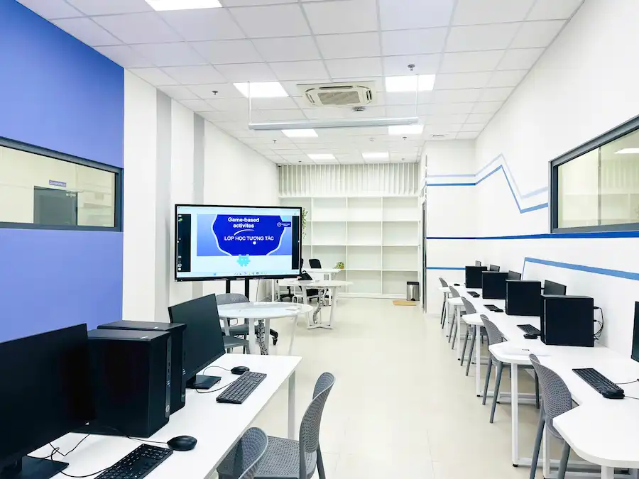 Cung cấp màn hình tương tác INNOSMART cho hệ thống Trường Song ngữ Anne Hill 7 18.11.2025 Man hinh INNOSMART ANNEL HILL To Hien Thanh 2