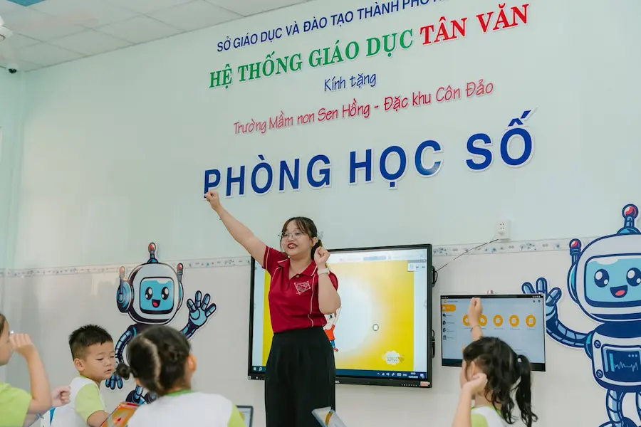 Màn hình tương tác INNOSMART tại Trường Mầm non Sen Hồng – Đồng hành cùng Hệ thống Giáo dục Tân Văn kiến tạo phòng học số ở Côn Đảo 3 701942379 2089687178245090 4325477301980285809 n