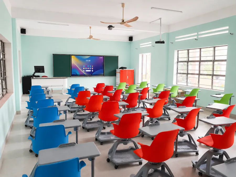 Phòng học thông minh Trường Tiểu học Hòa Liên, TP. Đà Nẵng 4 Phong hoc thong minh Truong Tieu hoc Hoa Lien Da Nang 2