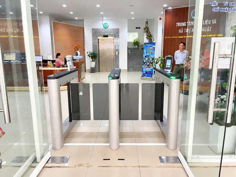 GIẢI PHÁP CỔNG KIỂM SOÁT INNOSMART - THƯ VIỆN TRƯỜNG ĐẠI HỌC TRÀ VINH